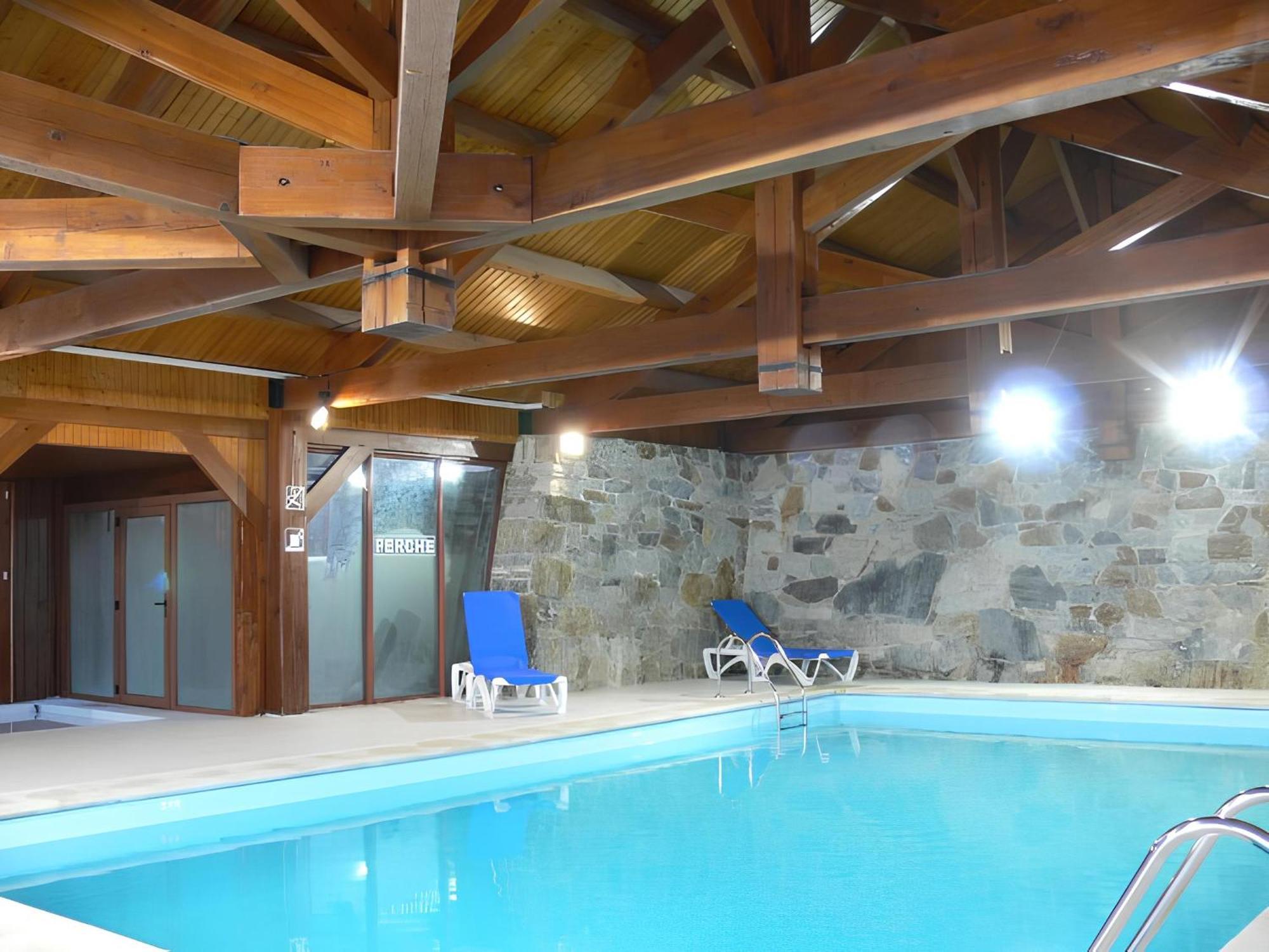 Pleine Nature Pied Pistes Piscine Chauffee * Ustou